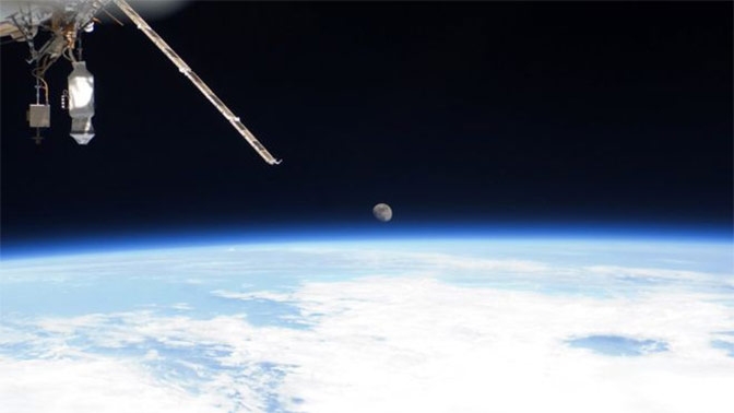 NASA доказа на рапър, че Земята е кръгла (СНИМКИ/ВИДЕО)
