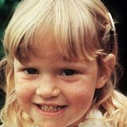 Днес това сладко дете е една от най-известните и ценени актриси в света! Познахте ли я? (СНИМКИ)