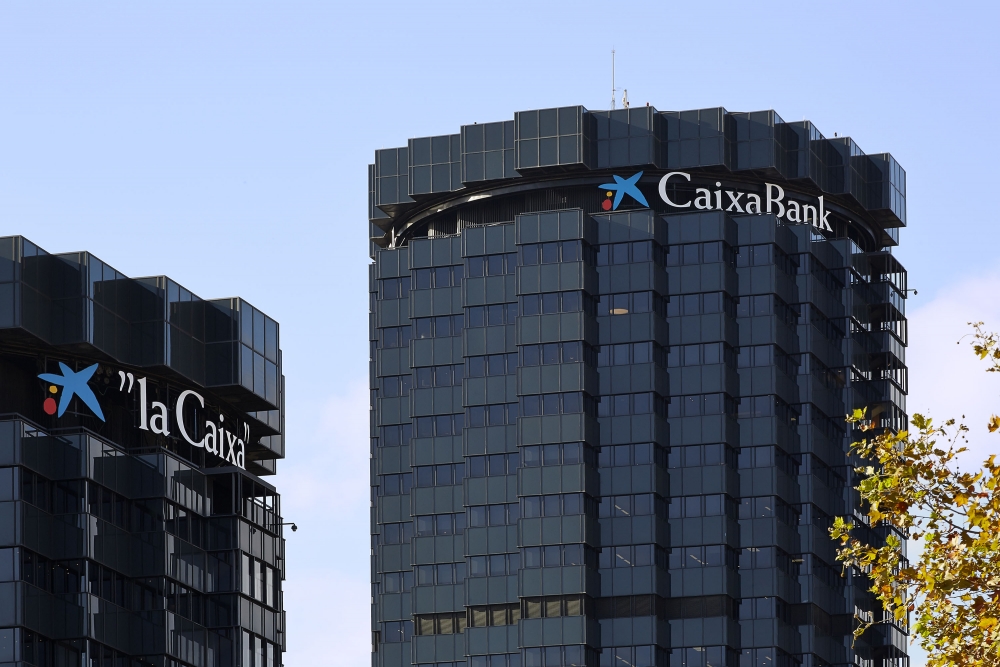 Голяма испанска банка се мести от Каталония във Валенсия  