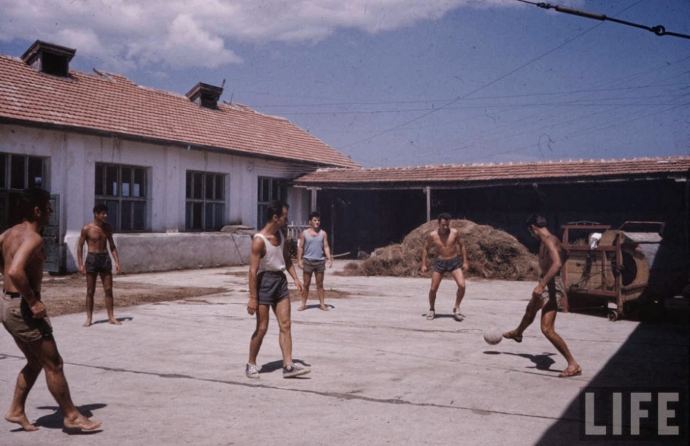 Уникални СНИМКИ от 1961 година показаха България такава, каквато отдавна не е!