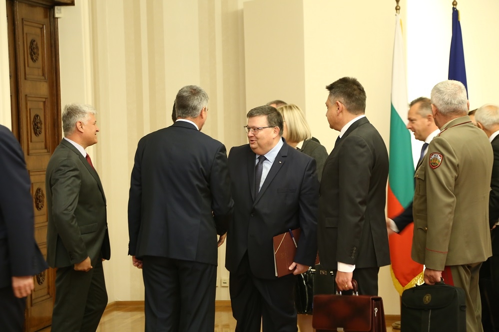 Участниците в КСНС се събраха в Гербовата зала, Борисов го няма (СНИМКИ)