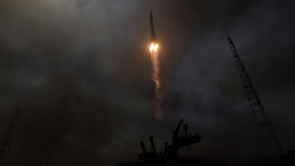 "Спейс Екс" изстреля успешно ракетата носител "Фалкон 9"