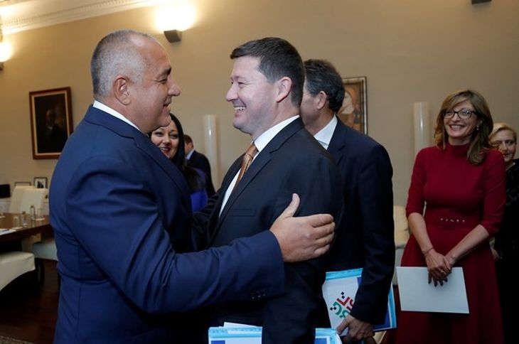 Западните Балкани са във фокуса на разговорите на правителството с представители на ЕК, които са на посещение в България
