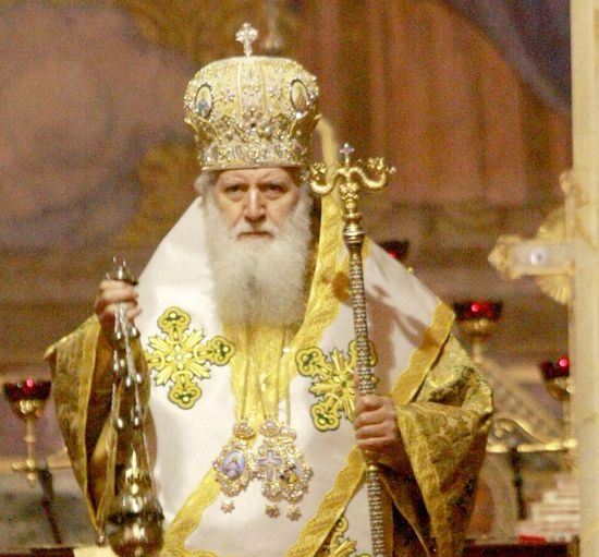 Патриарх Неофит скърби заради пожара в "Нотр Дам"