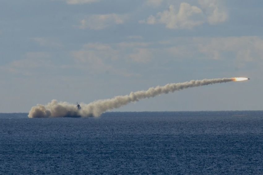 Русия предупреди, че ще изстрелва ракети в Баренцево море и Тихия океан