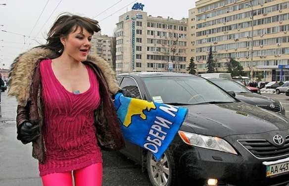 Скандал: Реклама на секс туризъм в Украйна взриви мрежата (ВИДЕО)