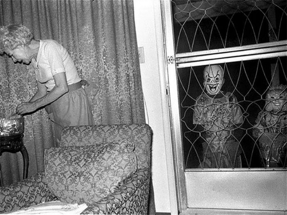 Забравете клоуните убийци! Щом видите зловещите костюми за Хелоуин от 30-те, няма да спите цяла нощ (СНИМКИ)
