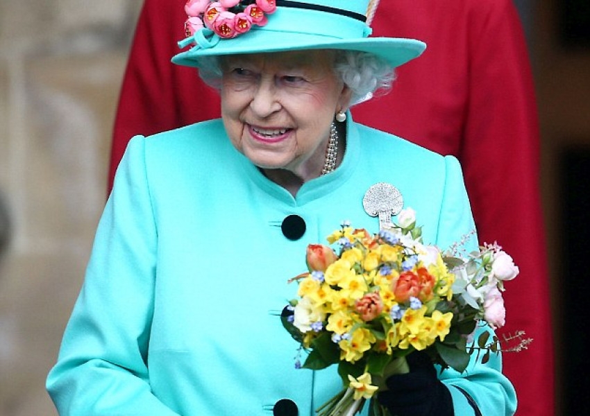 "Сън" разкрива: Защо Кралицата носи пари в себе си само в неделя