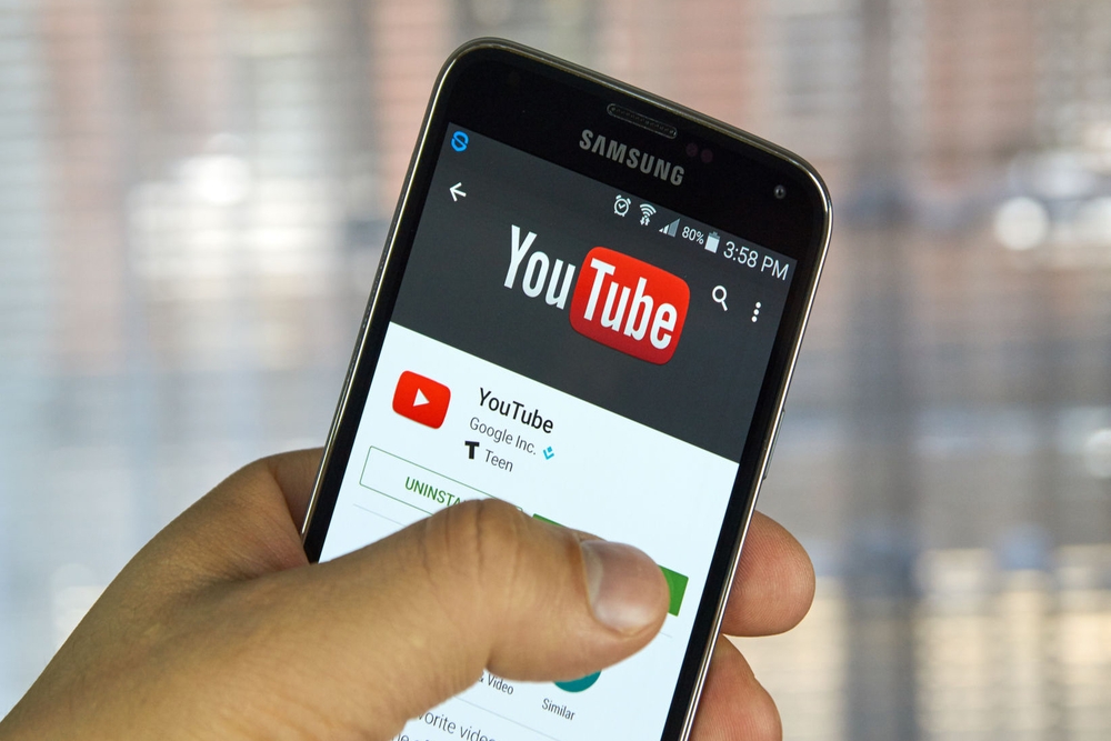 Как да гледате на телефона ви видеа от YouTube във фонов режим