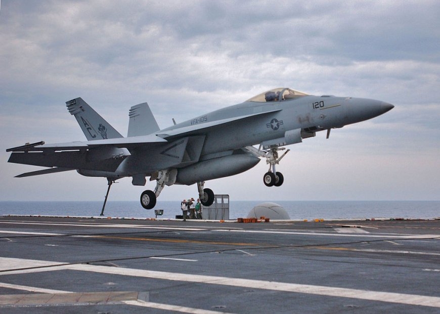 Превъзходство в сензорите: САЩ ще модернизират F-18, за да ги противопоставят на Су-57 