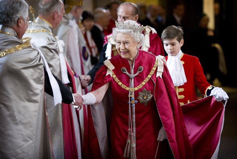 Подробности за сватбата: Кралица Елизабет II няма да присъства на венчавката на Хари и Меган, ето защо 
