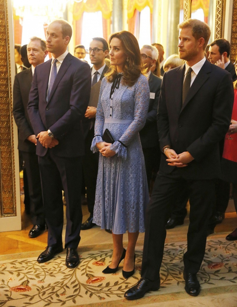 Двойна радост очаква кралското семейство! Сензационна новина, свързана с бременността на Кейт Мидълтън, обиколи Острова (СНИМКИ)