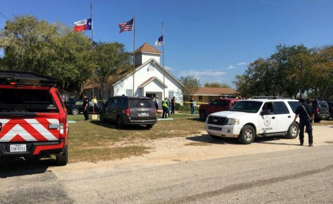 Това е богомолецът, който грабна винтовката си и застреля касапина в Тексас докато полицията дойде (ВИДЕО)