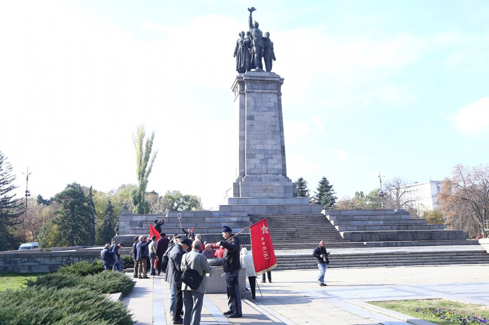 БСП твърдо зад запазването на Паметника на Съветската армия в София