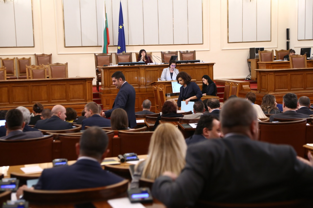 В парламента става горещо! Депутатите отхвърлиха важно предложение на БСП
