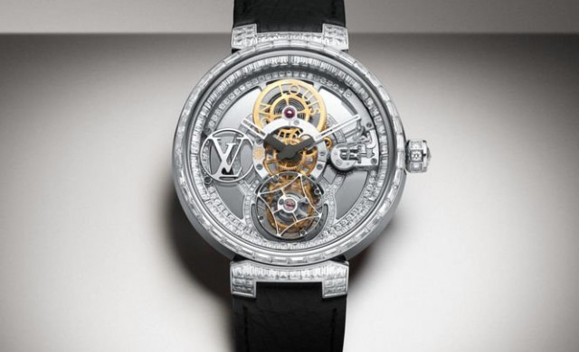 Няма такъв лукс: Часовник с 250 диаманта (СНИМКА)