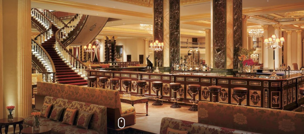Мародери плячковсват един от най-скъпите хотели в света (СНИМКИ)