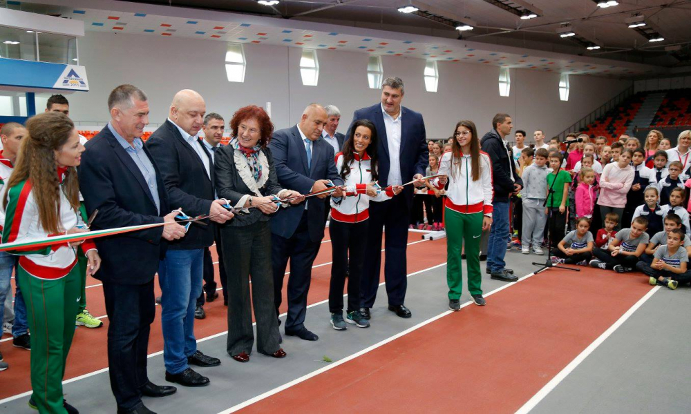 Борисов показа най-новото спортно бижу на София (СНИМКИ)