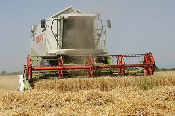 WSJ: Рекордната реколта от зърно в Русия станала катастрофа за фермерите в САЩ   