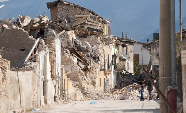 Най-смъртоносните земетресения от началото на XX век до днес (СНИМКИ)