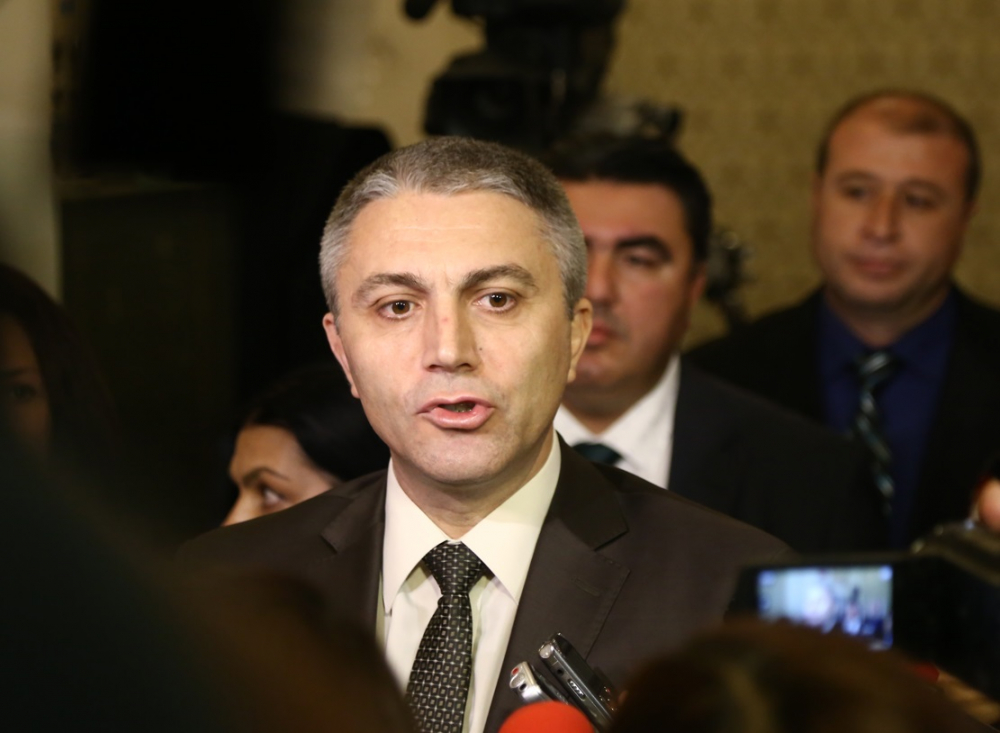 Карадайъ издаде какво е нищил елитът на ДПС на важно съвещание в Бояна при почетния председател на партията Ахмед Доган (ВИДЕО)