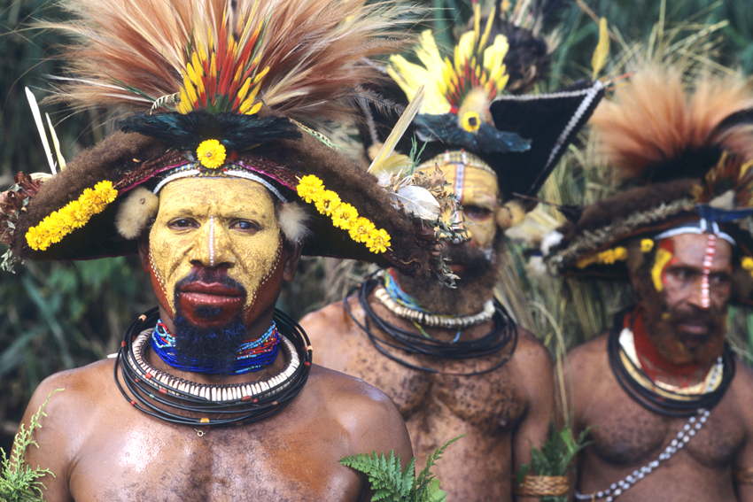 Бенедикт си поигра със съдбата и отиде при "ловците на глави" в Папуа Нова Гвинея, но там...