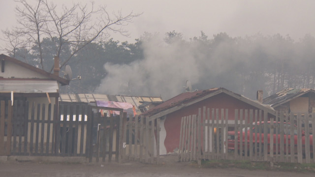 Пак ромски зулуми: Гъст задушаващ дим се стеле над столичните квартали „Западен парк” и „Овча купел”  