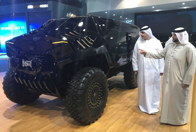 Бензинови чудовища на изложението за коли в Дубай (СНИМКИ)