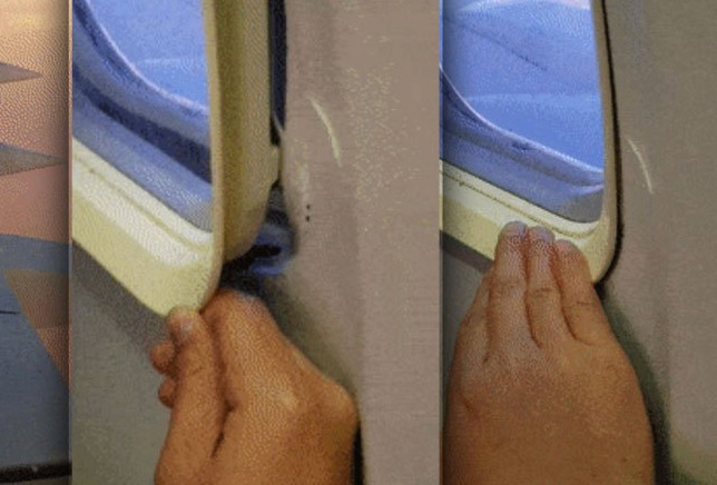 Шок в самолета! Прозорец започна да пада от рамката си по време на полет (ВИДЕО)