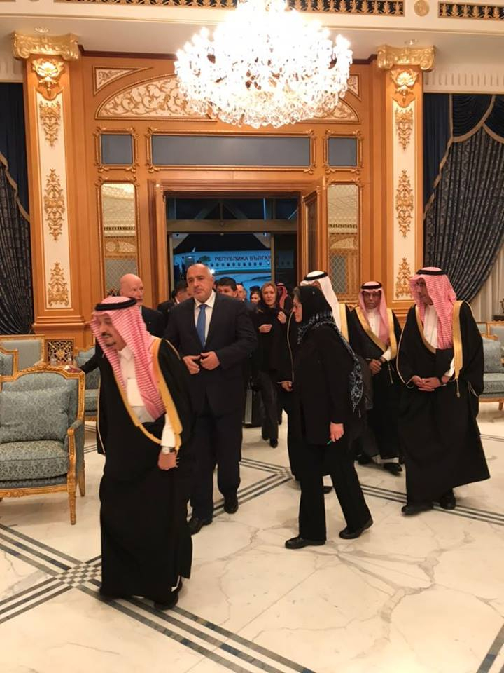 Историческият момент за Борисов и Царя започна в Саудитското кралство! Уникални СНИМКИ