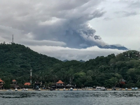 Очевидка пред БЛИЦ: Българката Донна на остров Бали разказа страшно ли е там и какво се случва в момента (СНИМКИ/ВИДЕО)