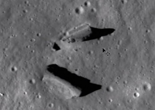 Джордж се порови в сайта на НАСА и остана изумен от видяното на ВИДЕО от Луната