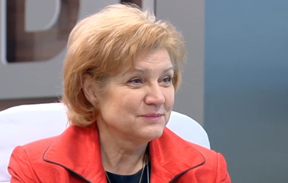 Менда Стоянова нахока опозицията за бюджетния маратон
