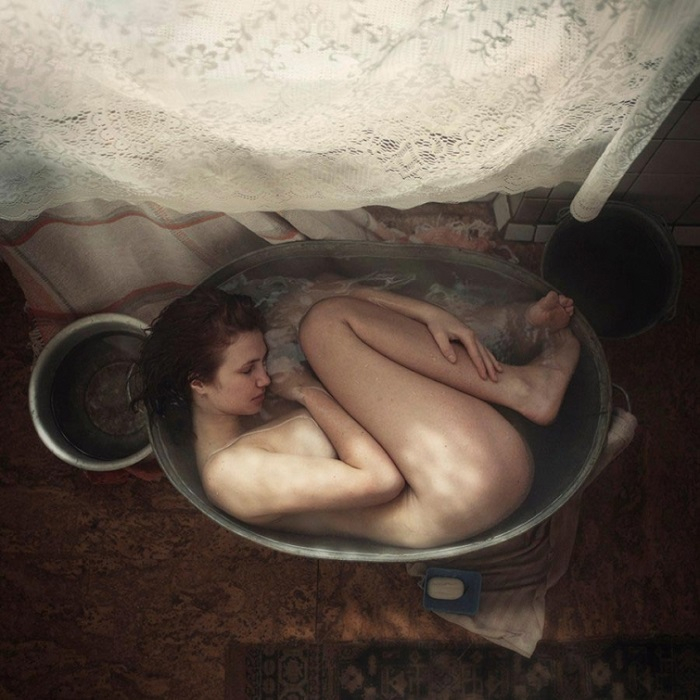 Красота! Смес от славянска еротика и невинност: 25 невероятно чувствени СНИМКИ 18+ от украински фотограф