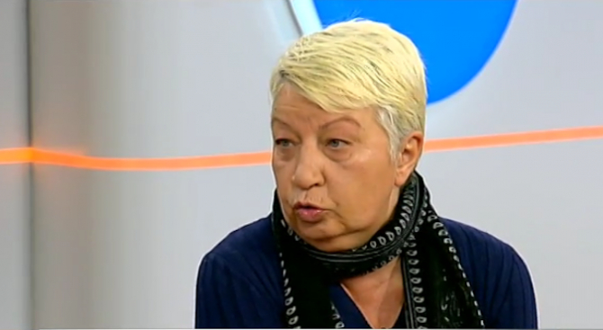 Майката на убития командос Емил Шарков: Внучката ми говори за него като за жив!