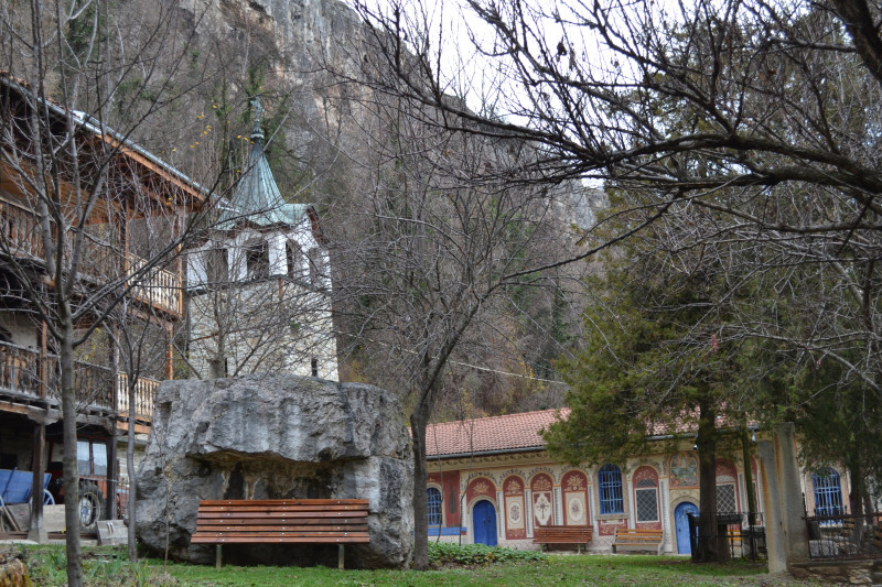 Мистерия! 55 години няма и следа от конфискувано в Преображенския манастир съкровище