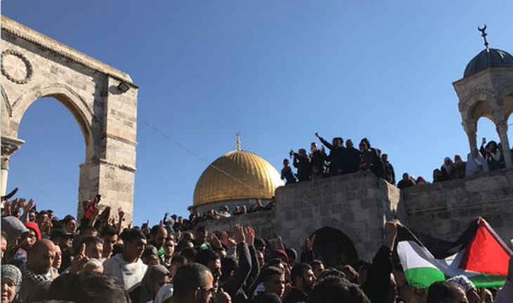 В Ерусалим е страшно! Кръв обля площадите, сблъсъците се ожесточават, напрежението ескалира! (СНИМКИ/ВИДЕО)
