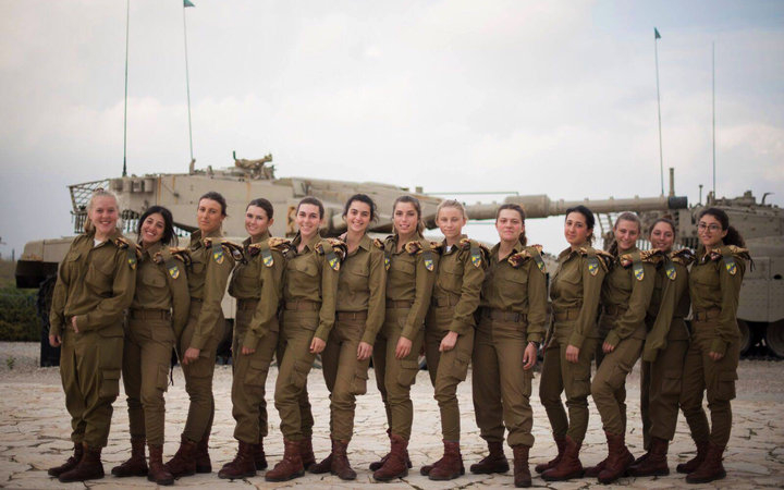 Експериментална програма вкара топ красавици в израелските танкове Merkava, но... (СНИМКИ)