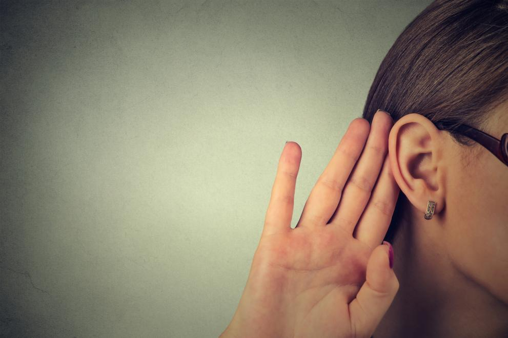 Учени разкриха с кое ухо чуваме по-добре