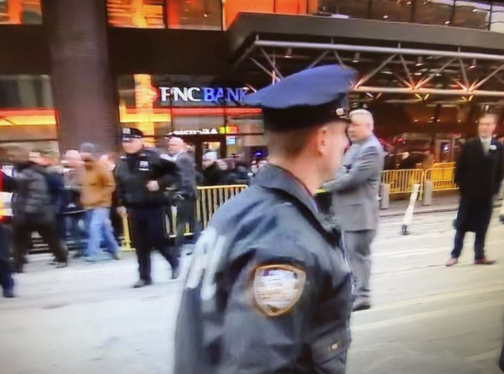 Ексклузивно ВИДЕО от взрива в Манхатън, бомбаджията е мъртъв, CNN предава за още 2 бомби! 