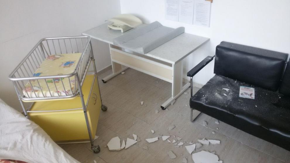 Страховит инцидент в една от стаите на Родилното на смолянската болница (СНИМКИ)