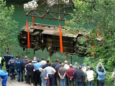 Шофьорът, осъден за трагедията в река Лим, издъхна зад волана на бус на път за Пампорово! (СНИМКИ)