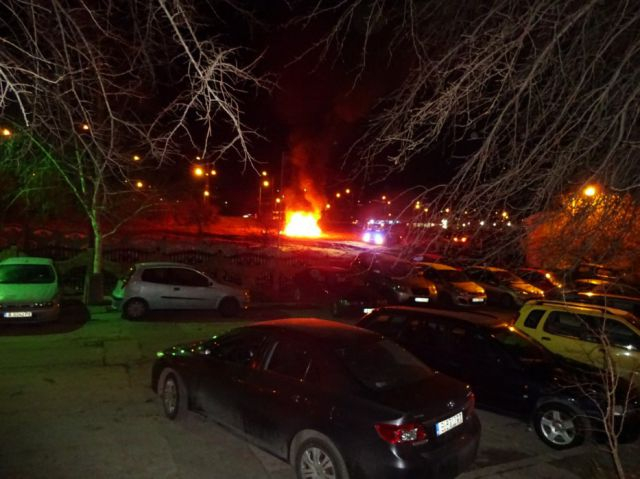 СИГНАЛ ДО БЛИЦ: Кола горя в Студентски град