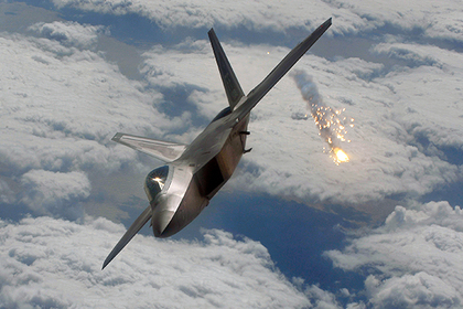 Извънредно от Сирия! Американски изтребители  F-22 откриха огън по руски щурмови самолети Су-25, съобщава The Independent