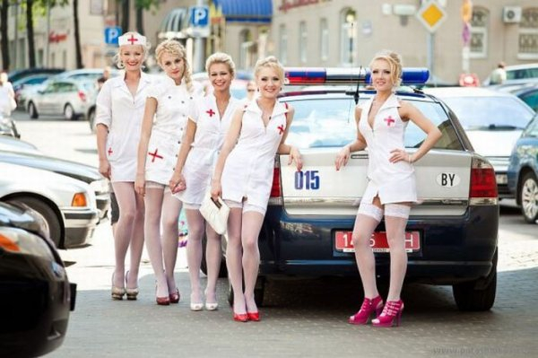 Петте най-сексапилни медицински сестри, които могат да излекуват когото си поискат (СНИМКИ 18+)