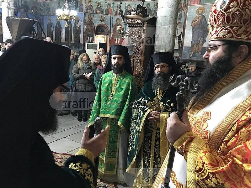 Архимандрит Самуил получи жезъла на Бачковския манастир, пожелаха му да бъде духовен водач (СНИМКИ)