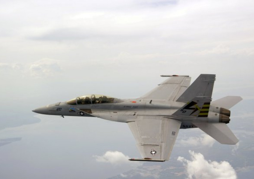 Двама US пилоти на F/A-18F Super Hornet обявиха: Засякохме НЛО без пера, крила, мотори, летящо с невиждано ускорение! (ВИДЕО)