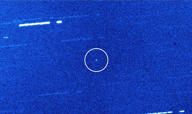Учените казаха тежката си дума за „извънземната“ продълговата комета (СНИМКИ/ВИДЕО)