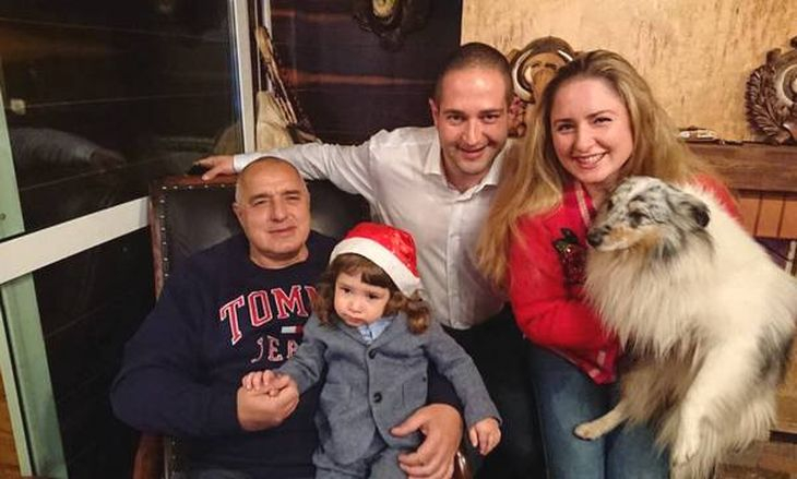 Семейните СНИМКИ на Борисов от Бъдни вечер взривиха мрежата, ето как ги оцениха над 17 000 българи