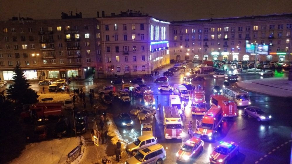 Терор в Петербург: Бомба, натъпкана с поразяващи елементи, е взривена от неизвестен в магазина, очевидци съобщават за друг ужасяващ инцидент в града (СНИМКИ/ВИДЕО)